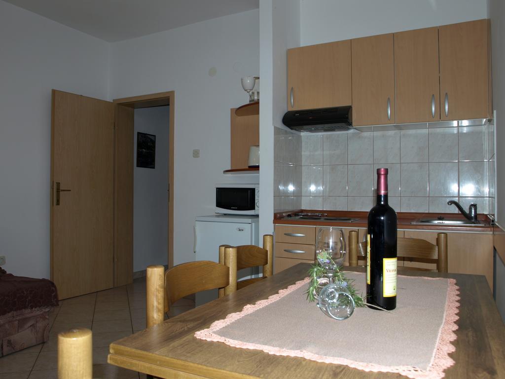 Apartments Ljilja Sea View Slatine Luaran gambar